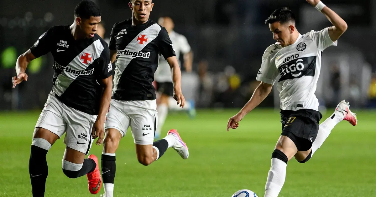 Vasco empata com Olimpia e deixa torcida apreensiva pela classificação