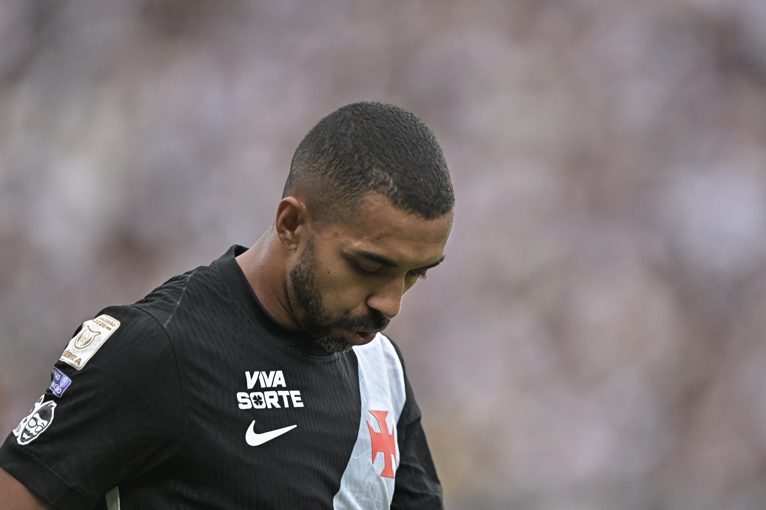 Vasco em crise: a luta pela permanência e a força da torcida em São Januário