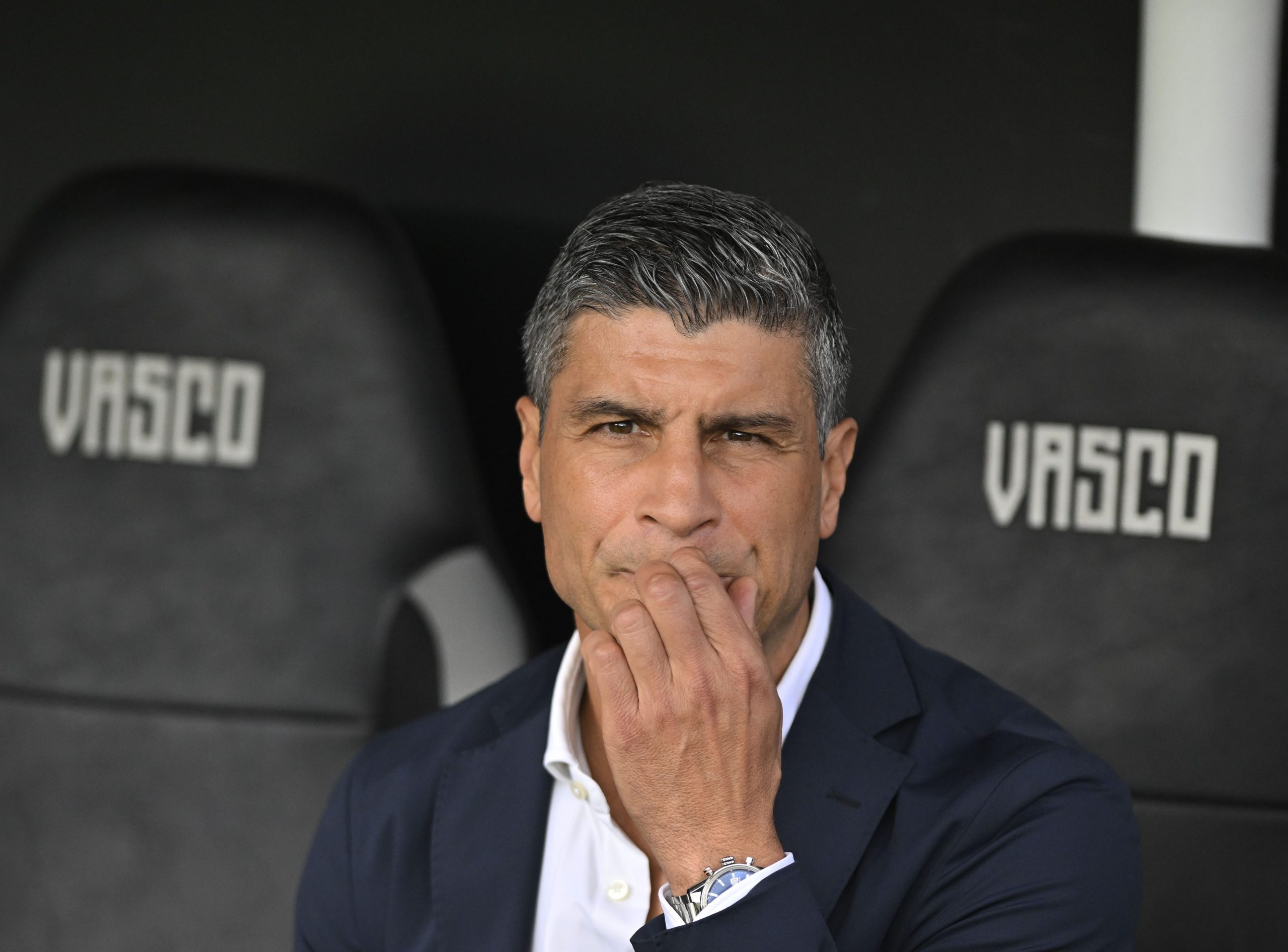 Vasco sofre derrota amarga em São Januário e a esperança se esvai