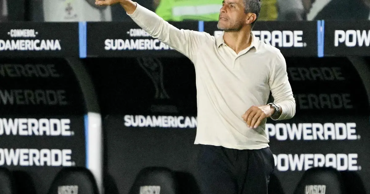 Vasco enfrenta o Palmeiras em busca de redenção no Brasileirão