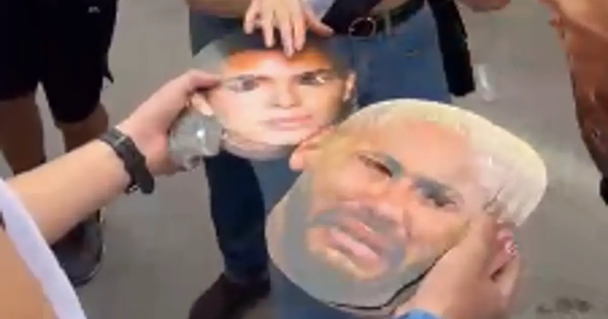 Torcida do Vasco provoca Neymar em São Januário antes do duelo com o Santos