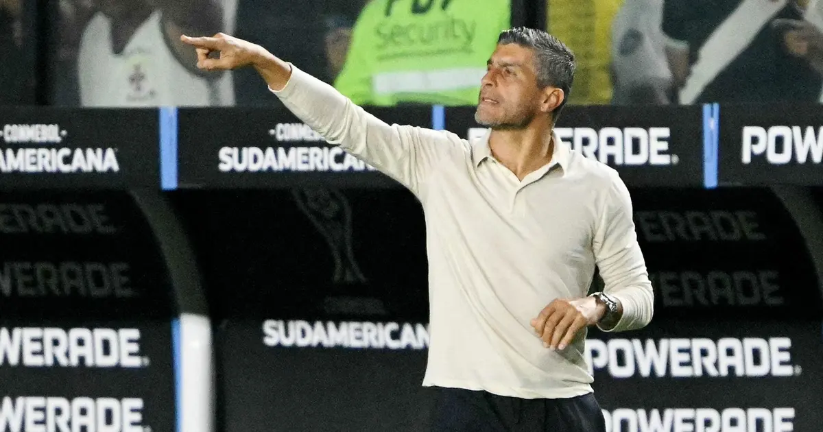 Vasco enfrenta seca de gols e busca reforços para reverter situação