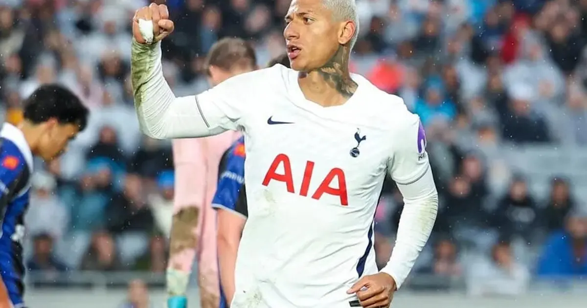Vasco corre contra o tempo para trazer Richarlison de volta ao Gigante da Colina