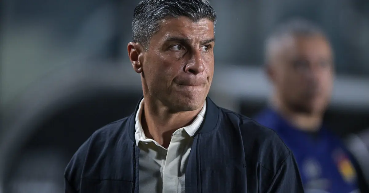 Vasco Escalado para o Clássico: Bruno Duarte Estreia com a Camisa Cruz-Maltina