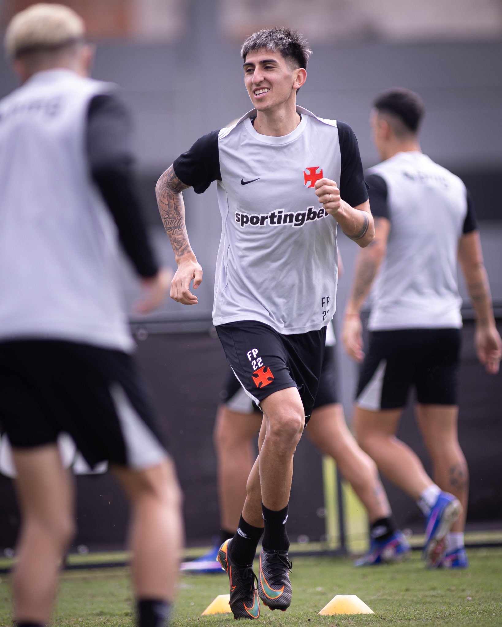 Vasco se prepara para duelo decisivo contra o Coritiba em São Januário