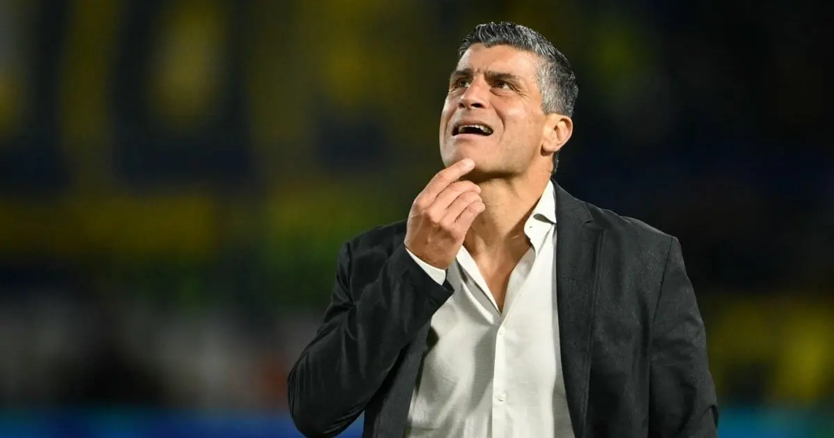 Vasco enfrenta dilema entre clássico e semifinal da Copa do Brasil